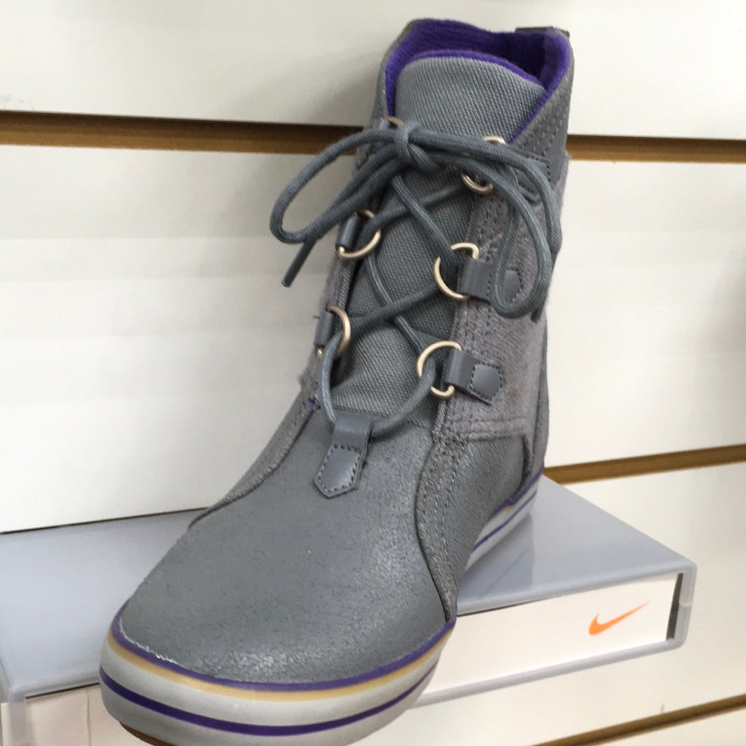 Nike Carico Boots 530910-051 Lace Ups Gray Grey Purple Womens