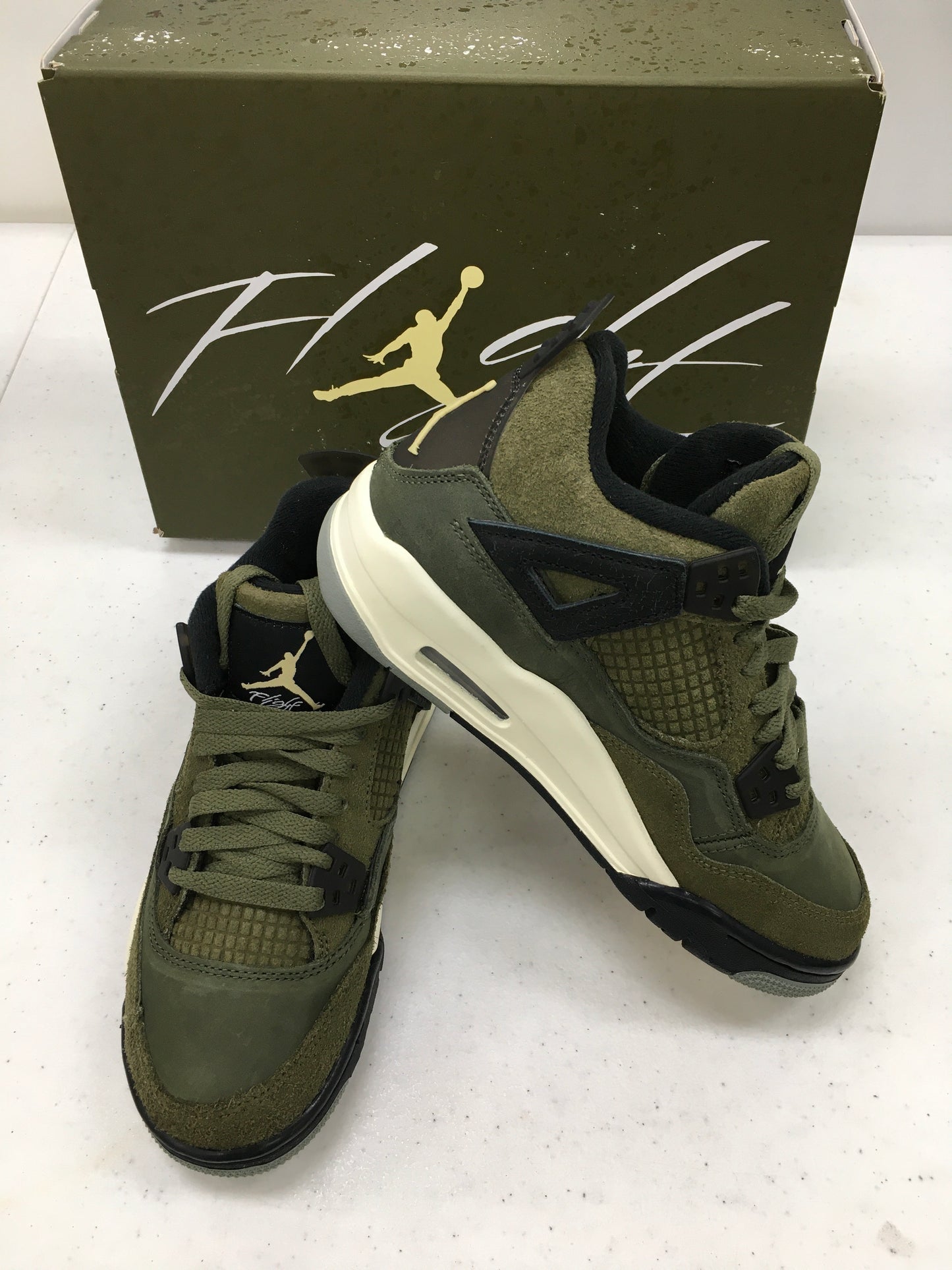 NIKE AIR JORDAN 4RETRO SE CRAFT FB9928 200 GRADE SCHOOL