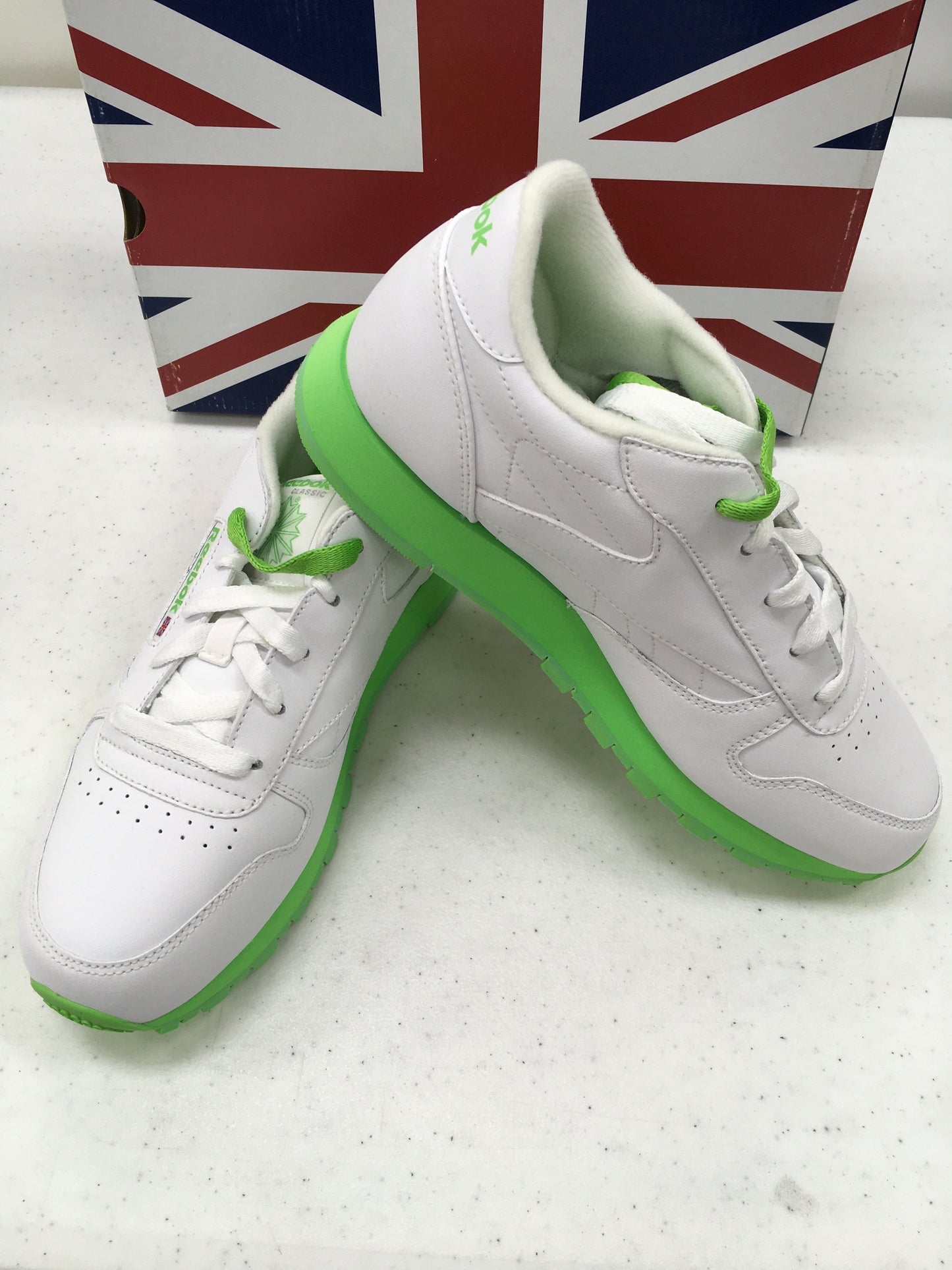 REEBOK CL LEATHER BRIGHTS CLASSIC 71-780545 GRADE SCHOOL (WHITE/NEON GREEN)