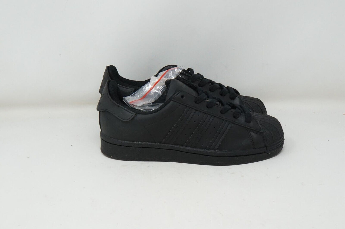 ADIDAS ORIGINALS SUPERSTAR J CORE BLACK WHITE SHELLTOE FV3702 GRADE SCHOOL